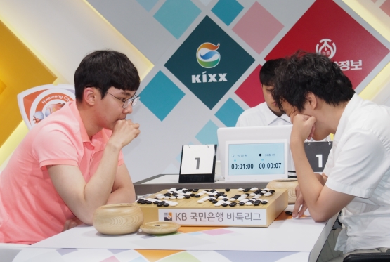 '다크나이트'는 밤을 지배했지만 